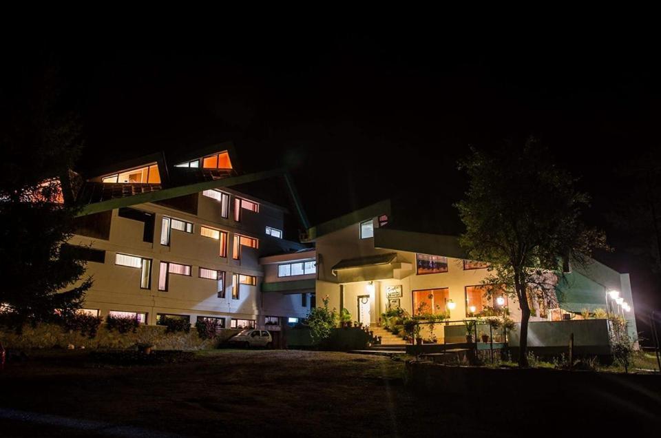 Randunica Hotel วาลิอุก ภายนอก รูปภาพ