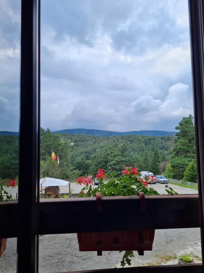 Randunica Hotel วาลิอุก ภายนอก รูปภาพ