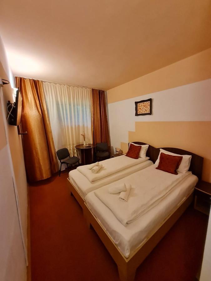 Randunica Hotel วาลิอุก ภายนอก รูปภาพ